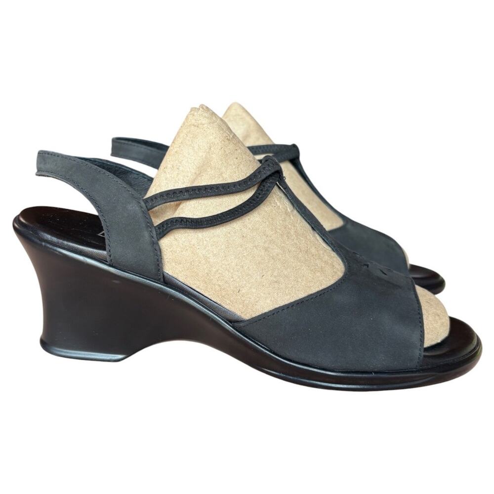 Munro American Walking Wedge Sandal Black Nubuck Slingback T-Strap size 9